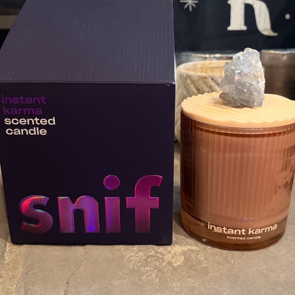 NIB Snif Instant Karma Scented Candle 8.5 ounce luxe ribbed glass vessel NEW - Picture 14 of 14